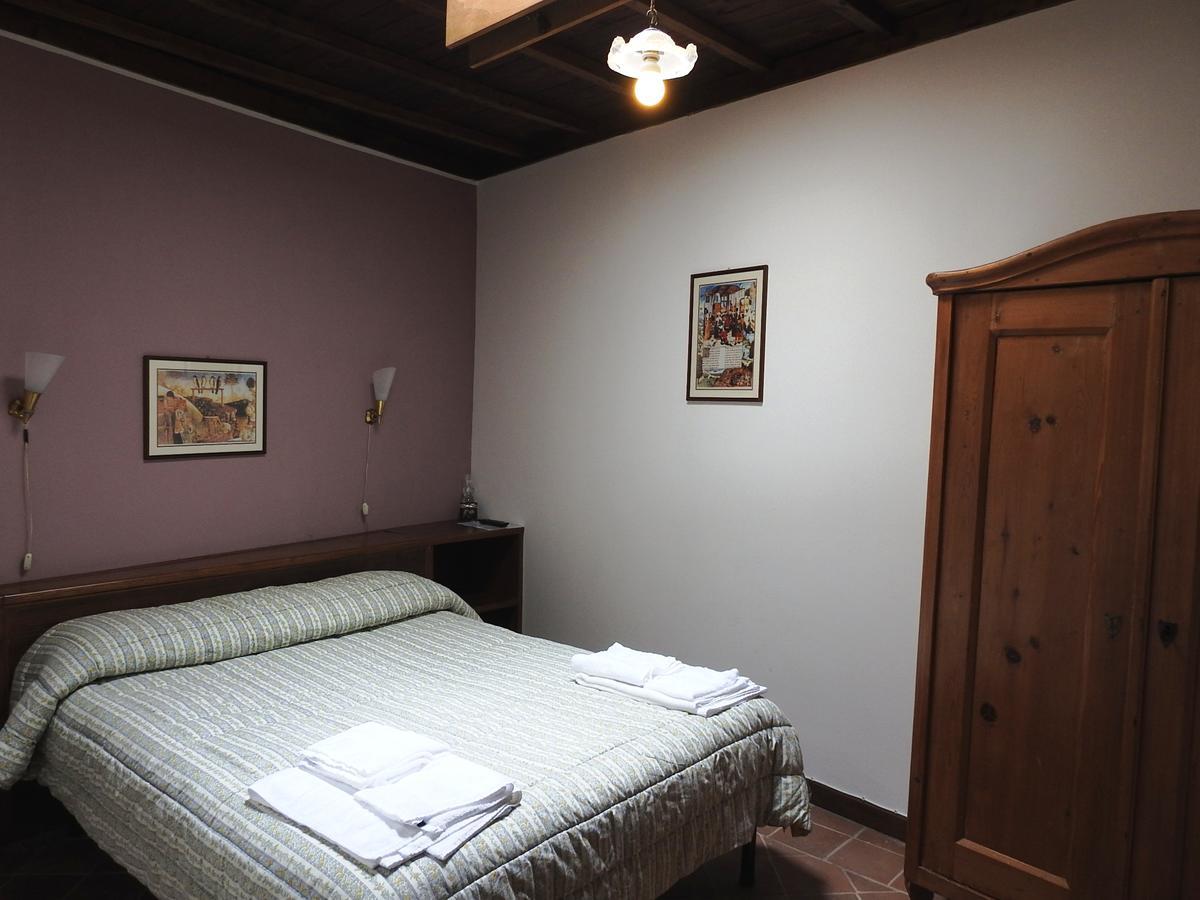 Locanda Il Falco Nero Fumone Bagian luar foto