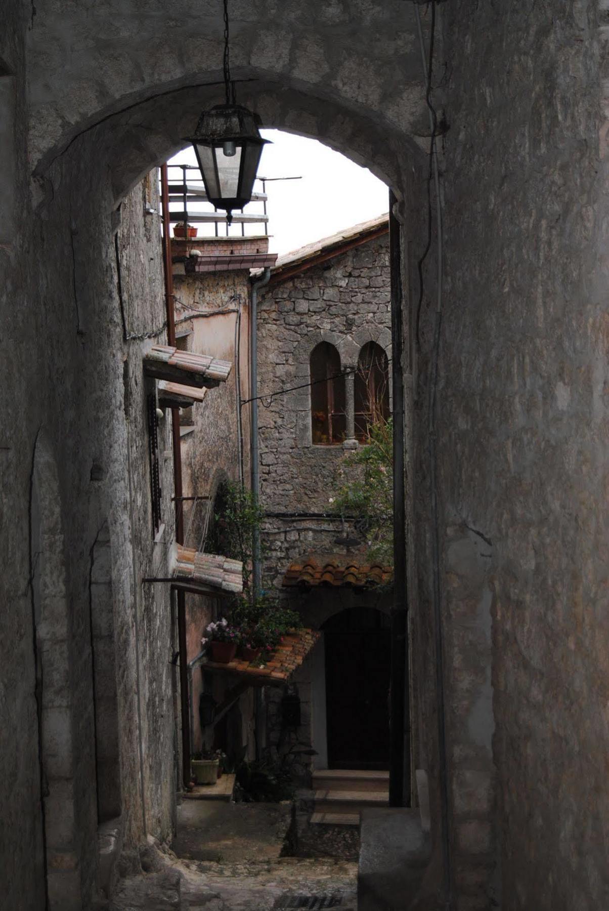 Locanda Il Falco Nero Fumone Bagian luar foto